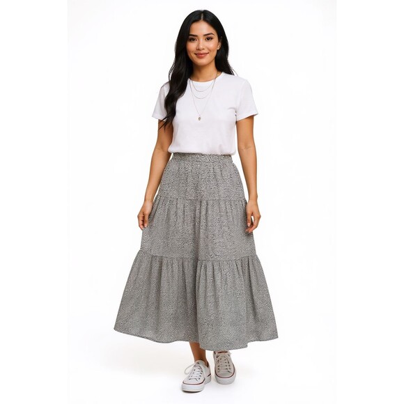 Sarah Arizona Ditsy Floral Crinkle Maxi Skirt Size Small Prairie Tiered Boho - Picture 1 of 10